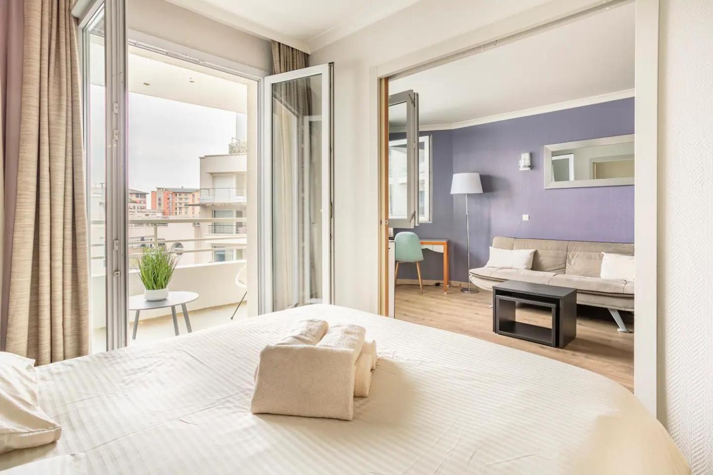 Mycityhaven Paris La Defense كوربوفوا المظهر الخارجي الصورة