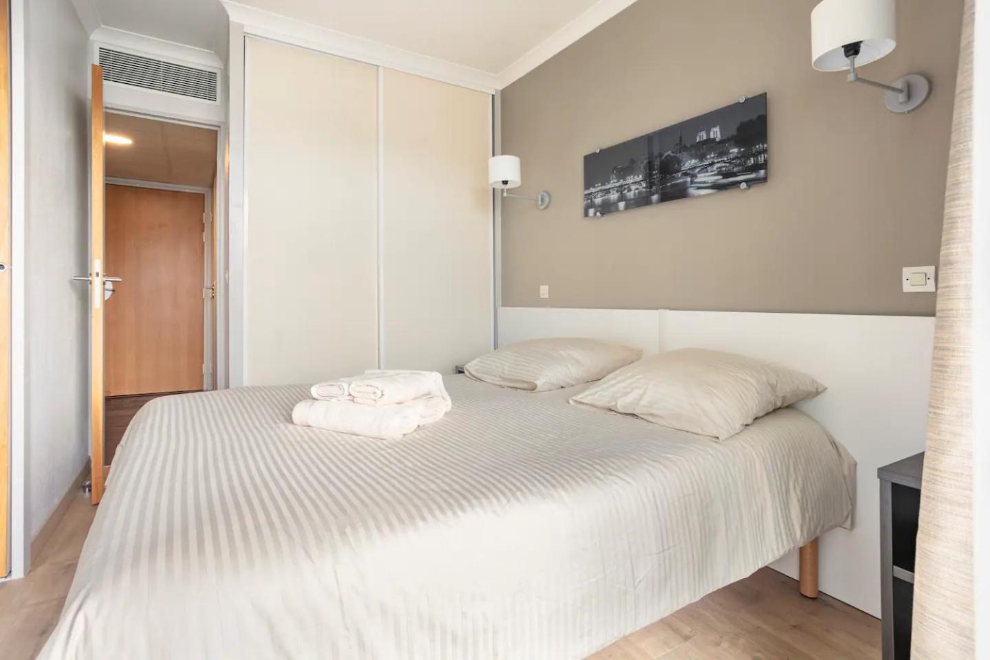 Mycityhaven Paris La Defense كوربوفوا المظهر الخارجي الصورة